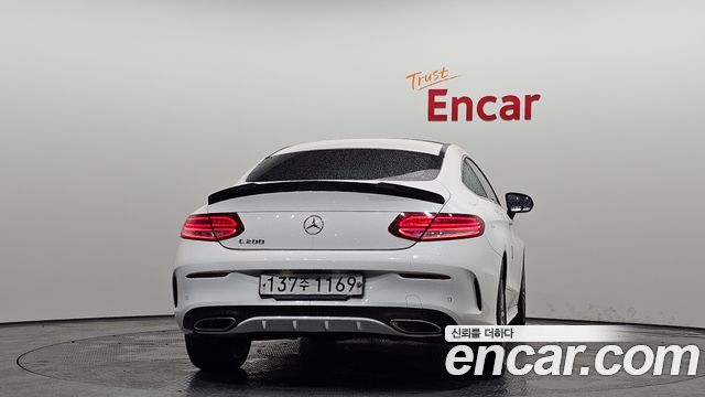Mercedes-Benz C-Class C200 Coupe
