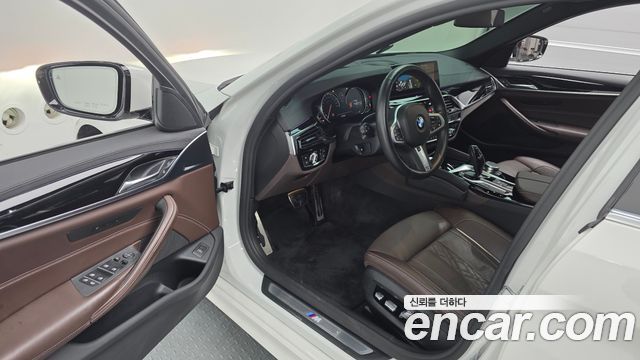 BMW 5-Series 530i xDrive M Sport Package Plus