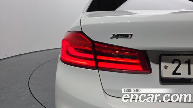 BMW 5-Series 530i xDrive M Sport Package Plus