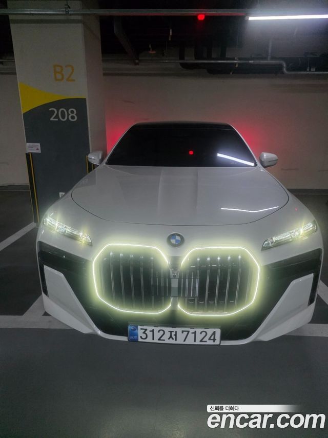 BMW 7-Series 740i xDrive M Sport