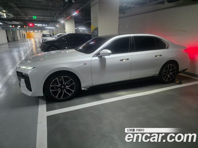 BMW 7-Series 740i xDrive M Sport