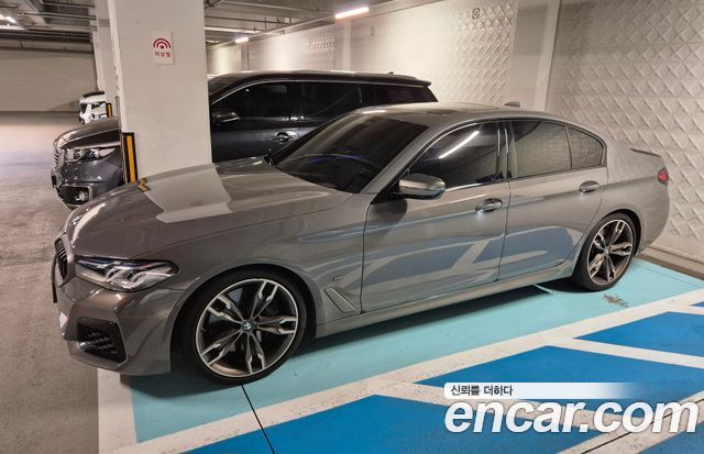 BMW 5-Series M550i xDrive