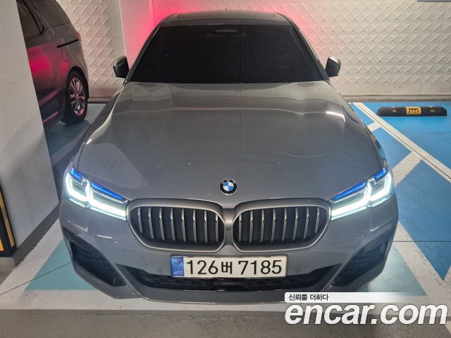 BMW 5-Series M550i xDrive