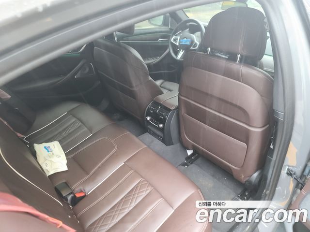 BMW 5-Series M550i xDrive
