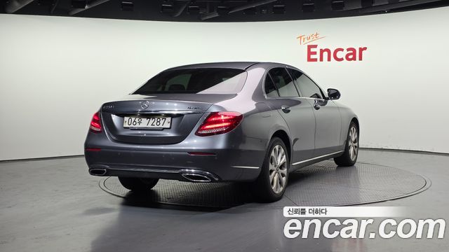 Mercedes-Benz E-Class E220d 4MATIC Exclusive