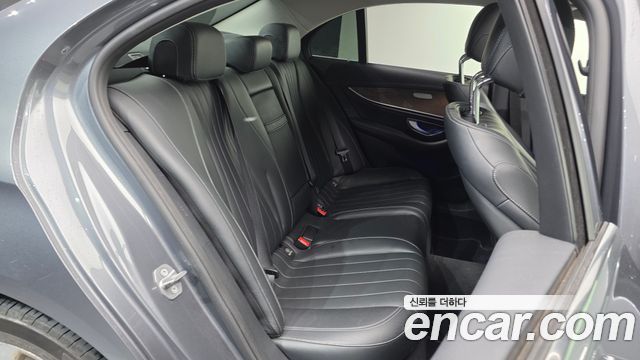 Mercedes-Benz E-Class E220d 4MATIC Exclusive