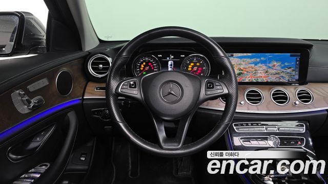 Mercedes-Benz E-Class E220d 4MATIC Exclusive
