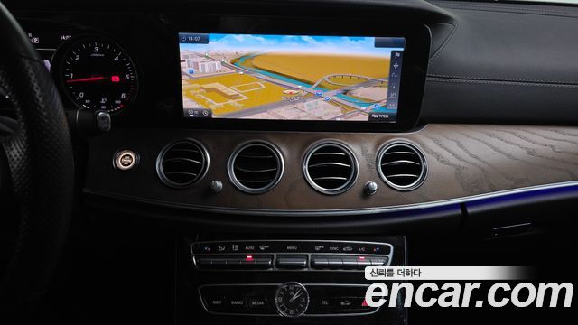 Mercedes-Benz E-Class E220d 4MATIC Exclusive