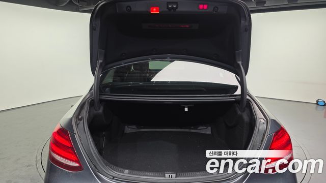 Mercedes-Benz E-Class E220d 4MATIC Exclusive
