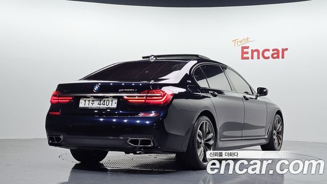 BMW 7-Series M760Li xDrive