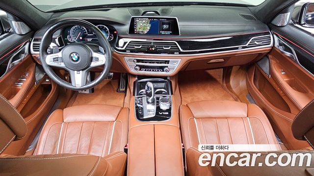BMW 7-Series M760Li xDrive