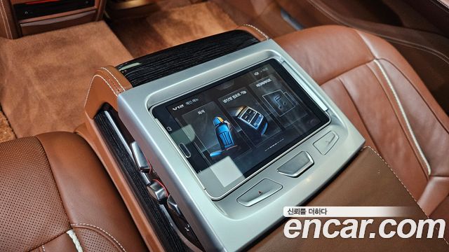 BMW 7-Series M760Li xDrive