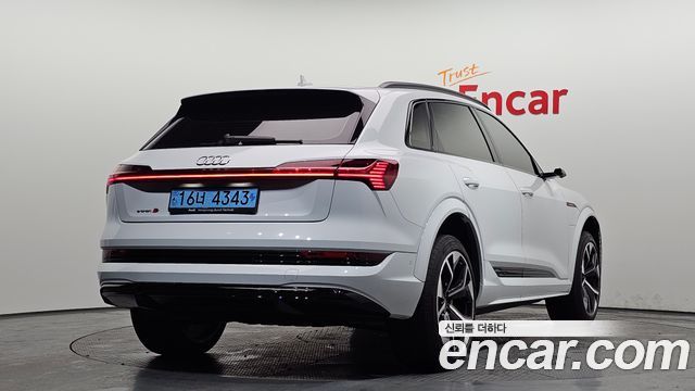 Audi e-tron S
