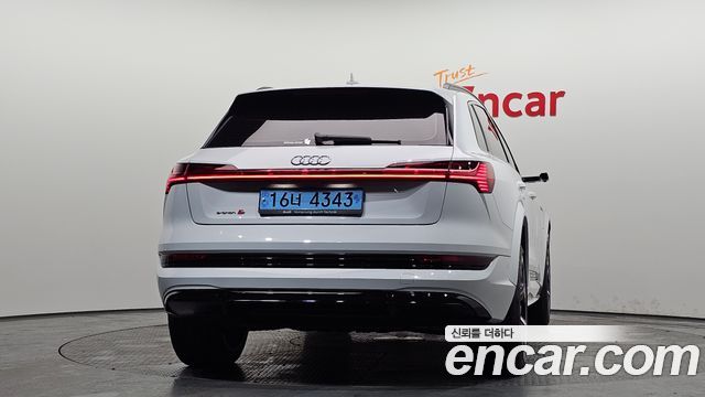 Audi e-tron S