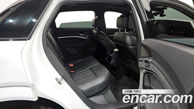 Audi e-tron S