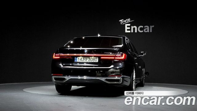 BMW 7-Series 740i Design Pure Excellence
