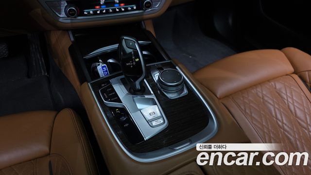 BMW 7-Series 740i Design Pure Excellence