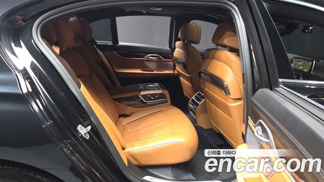 BMW 7-Series 740i Design Pure Excellence