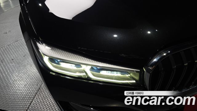 BMW 7-Series 740i Design Pure Excellence