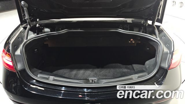 Mercedes-Benz E-Class E220d Cabriolet