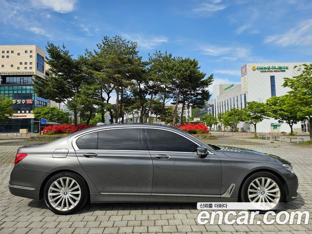 BMW 7-Series 740Li xDrive