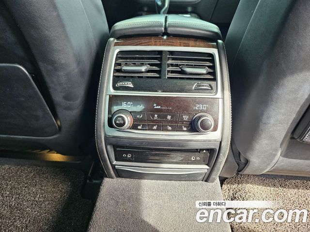 BMW 7-Series 740Li xDrive