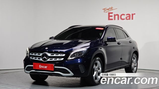 Mercedes-Benz GLA-Class GLA220