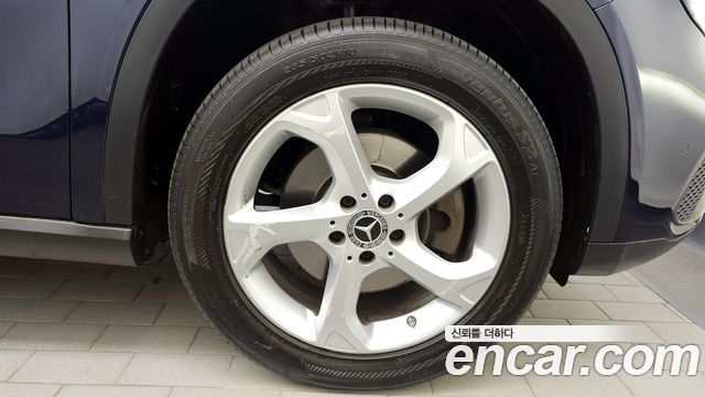 Mercedes-Benz GLA-Class GLA220