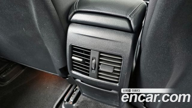Mercedes-Benz GLA-Class GLA220