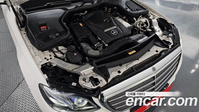 Mercedes-Benz E-Class E300 Exclusive