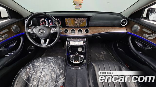 Mercedes-Benz E-Class E300 Exclusive