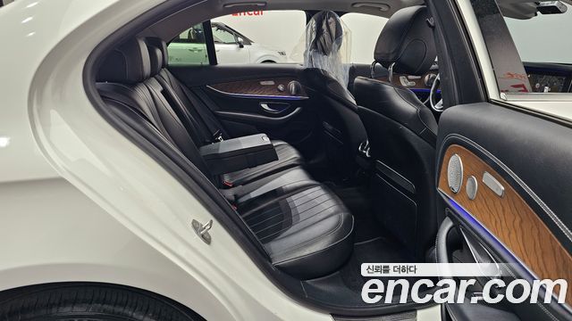 Mercedes-Benz E-Class E300 Exclusive