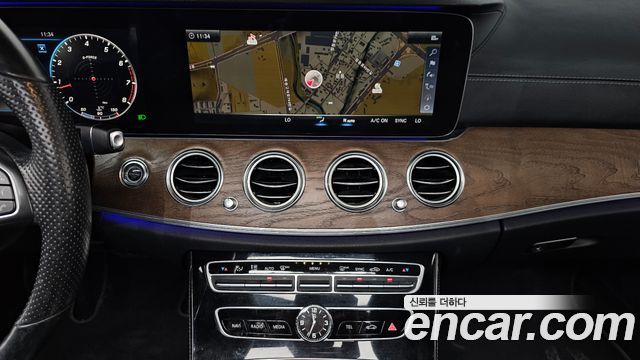Mercedes-Benz E-Class E300 Exclusive