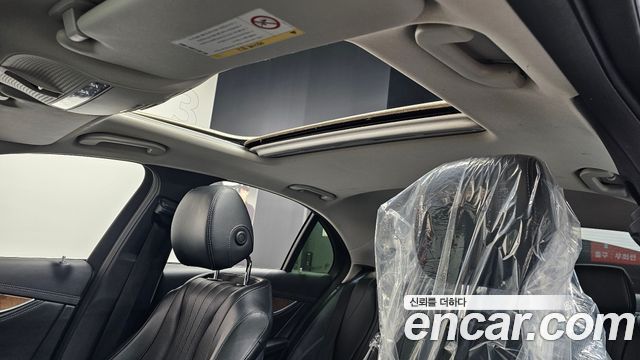 Mercedes-Benz E-Class E300 Exclusive