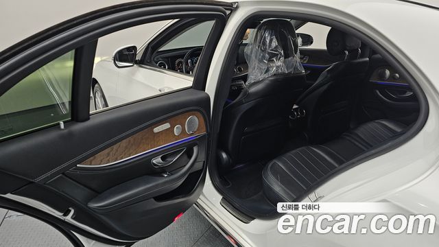 Mercedes-Benz E-Class E300 Exclusive
