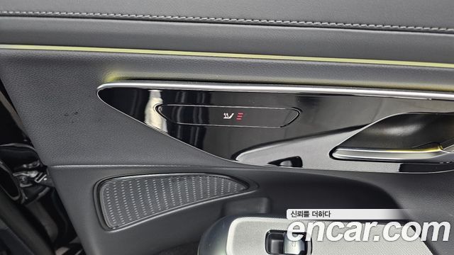 Mercedes-Benz E-Class E200 Avantgarde