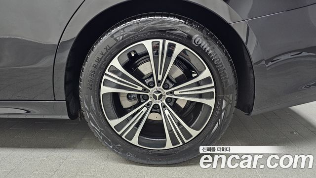 Mercedes-Benz E-Class E200 Avantgarde