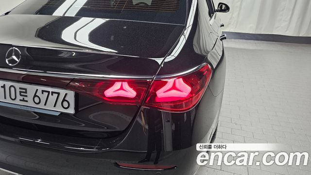 Mercedes-Benz E-Class E200 Avantgarde