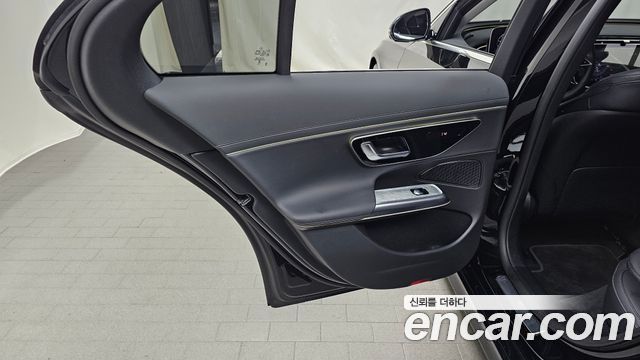 Mercedes-Benz E-Class E200 Avantgarde