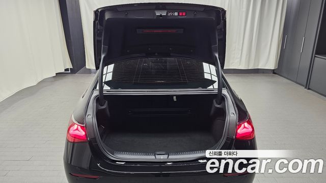Mercedes-Benz E-Class E200 Avantgarde