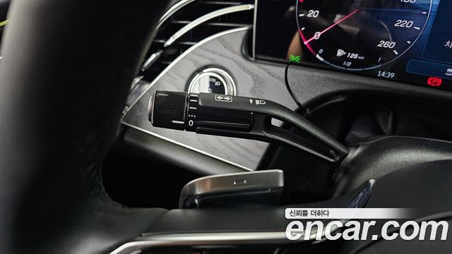Mercedes-Benz E-Class E200 Avantgarde