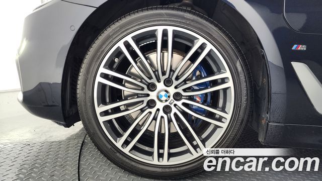 BMW 5-Series 530e M Sport