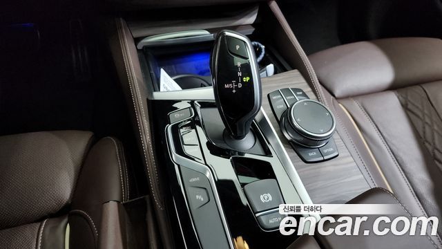 BMW 5-Series 530e M Sport