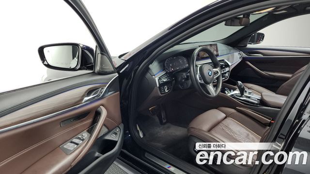 BMW 5-Series 530e M Sport