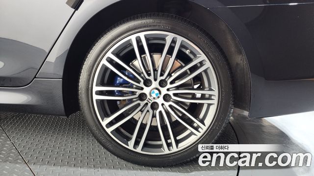 BMW 5-Series 530e M Sport