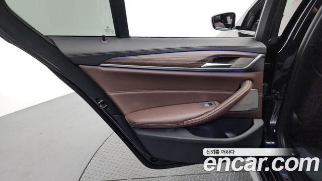 BMW 5-Series 530e M Sport