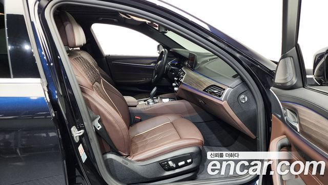 BMW 5-Series 530e M Sport