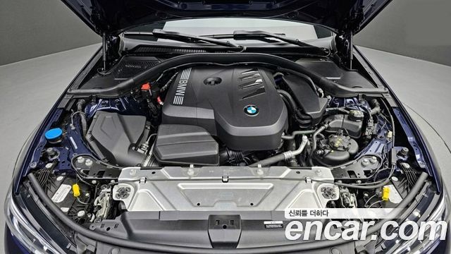 BMW 3-Series 320i
