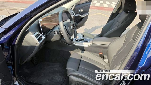 BMW 3-Series 320i
