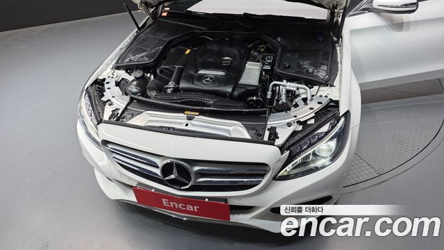 Mercedes-Benz C-Class C200 Avantgarde